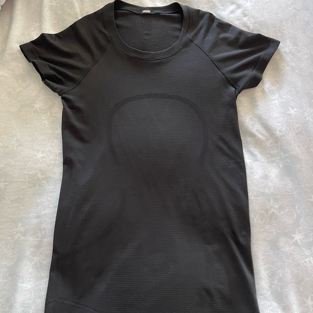 Lululemon black swiftly tech size 4